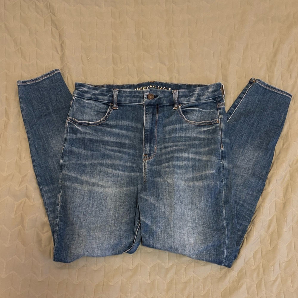 American Eagle curvy super hi-rise jegging - size 12 regular / medium wash